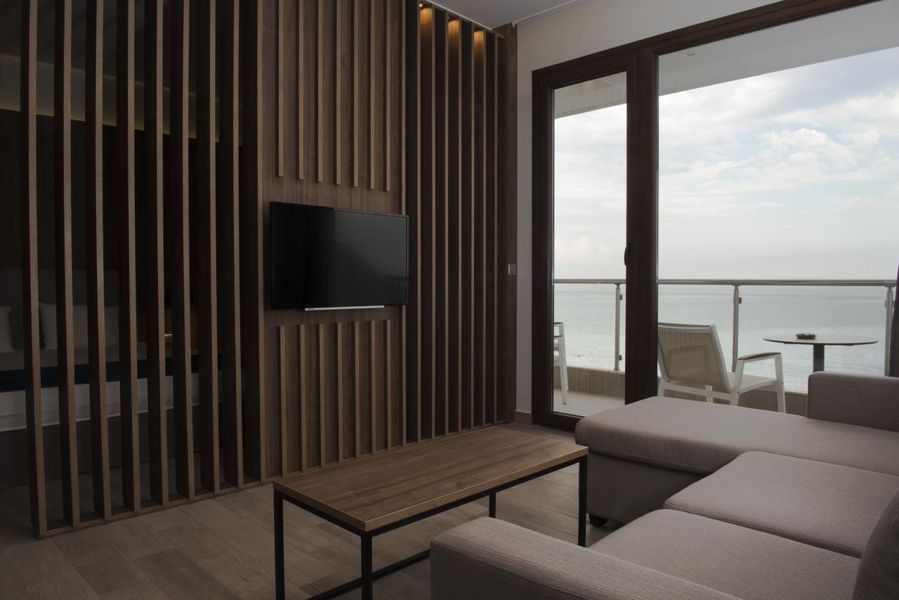 Mistral Hotel Паралия-Катерини Экстерьер фото